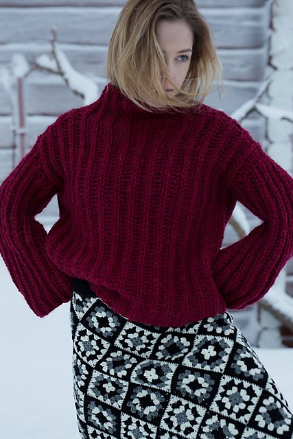 N04183 Short brioche sweater