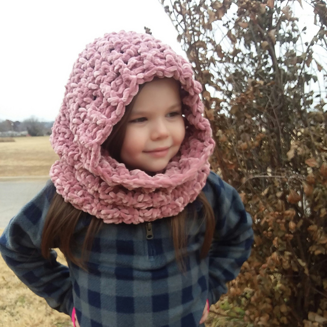 Pretty in Pink Cowl