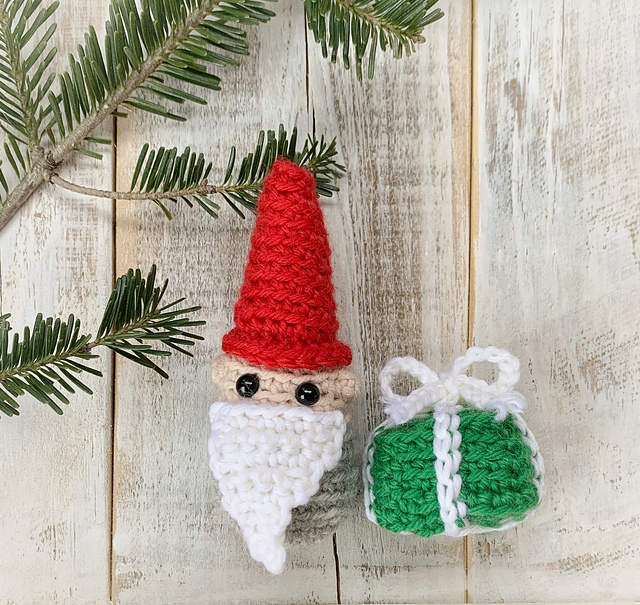Tomte (Nisse) and Gift Box