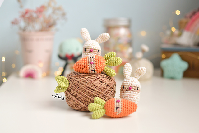 Mini conejo y zanahoria