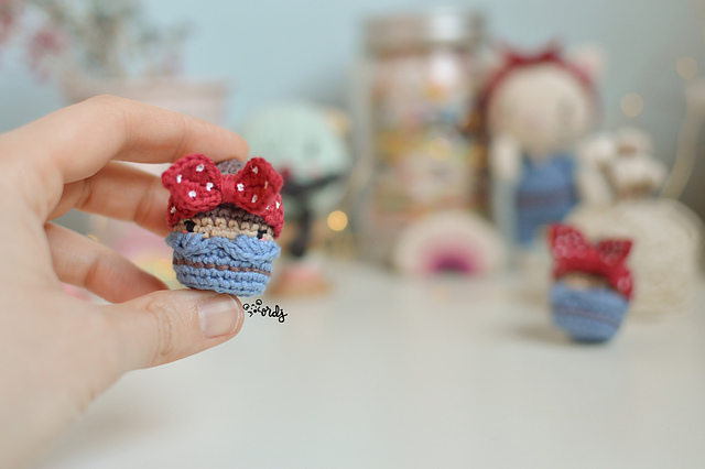 Mini Rosie the riveter
