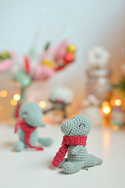 Mini dinosaur amigurumi