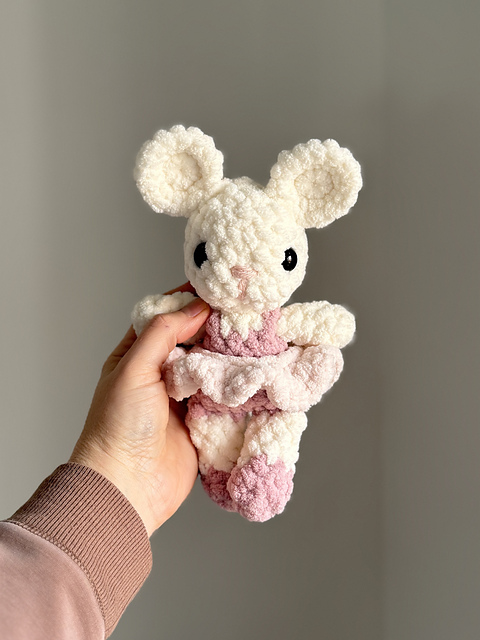 Ravelry: Baby Brie Mouse pattern by Jocelyn Elizabeth