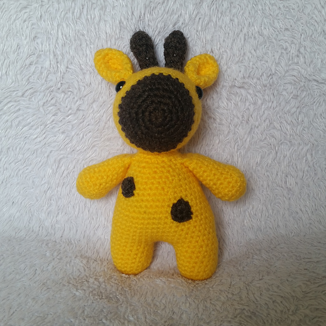 Ravelry Girafe / Giraffe amigurumi pattern by Odile Masson