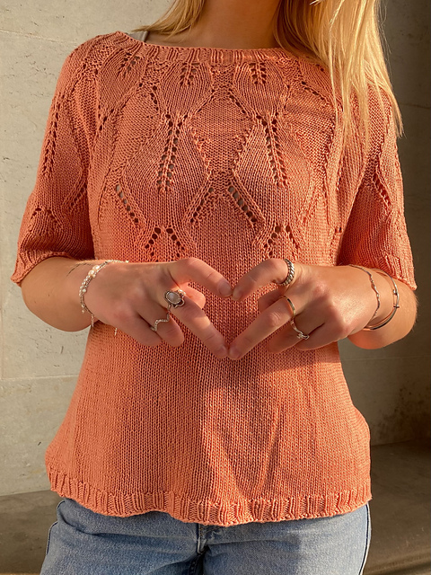 Ravelry: Iris summer top pattern by Katrine Hannibal at Önling