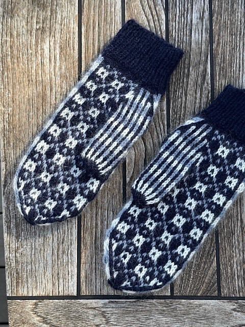 Astra Mittens