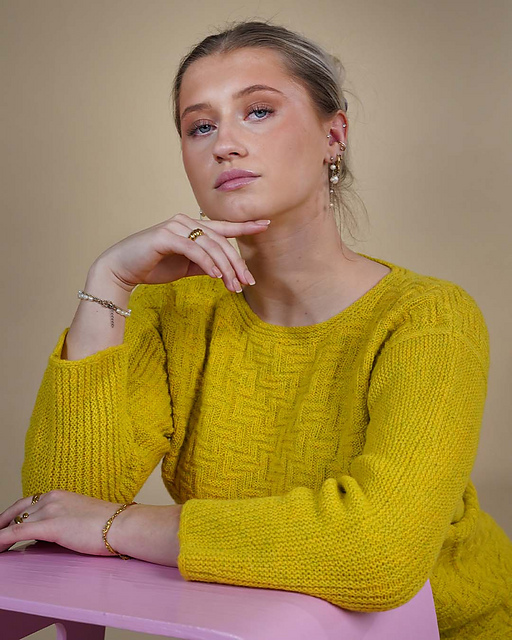 Flex sweater