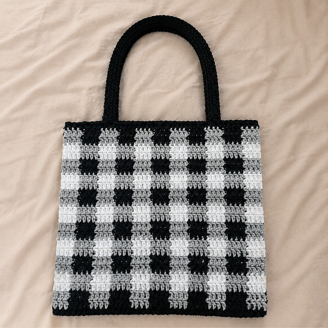 Noir Tote Bag