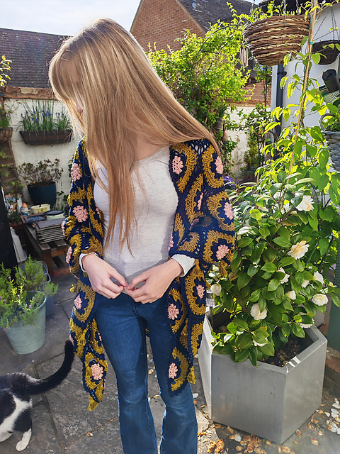 Midnight Lantern Shawl