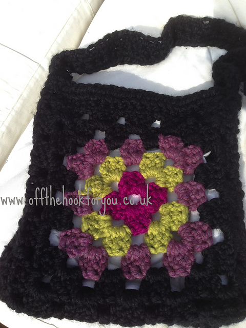 Super Chunky Granny Square Bag