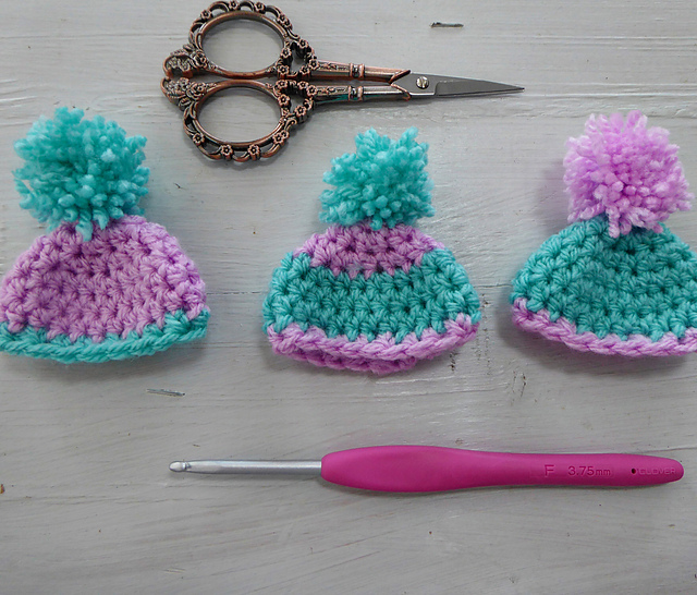 Innocent bobble hat