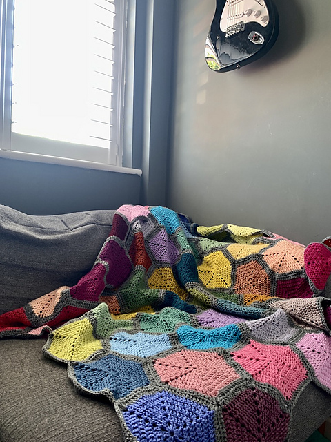 Hexirainbow Blanket