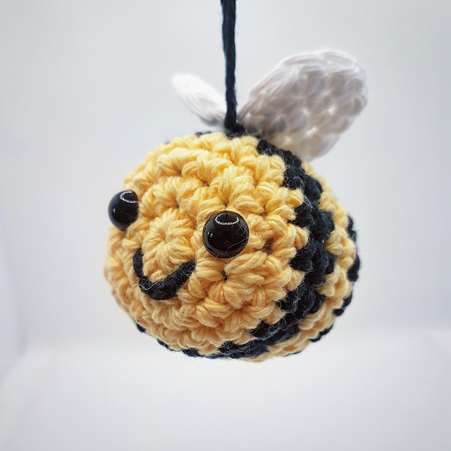 Bee's Knees Bumble Bee