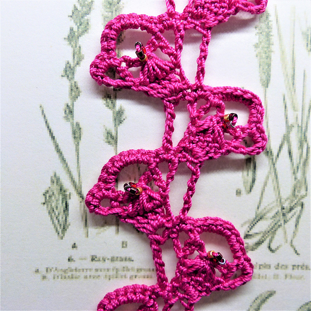 Bookmark "Garland of flowers"