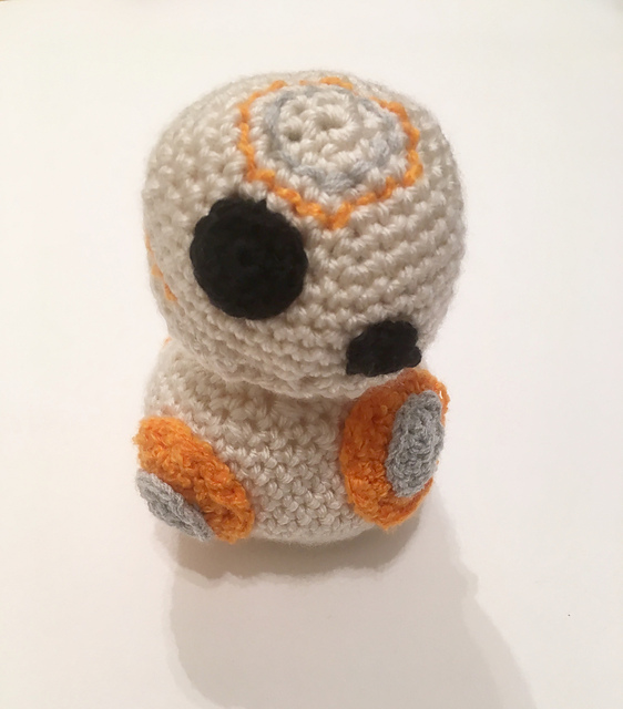 BB8 amigurumi toy
