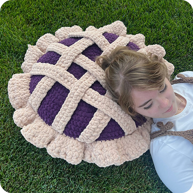 Crochet Berry Pie Pillow