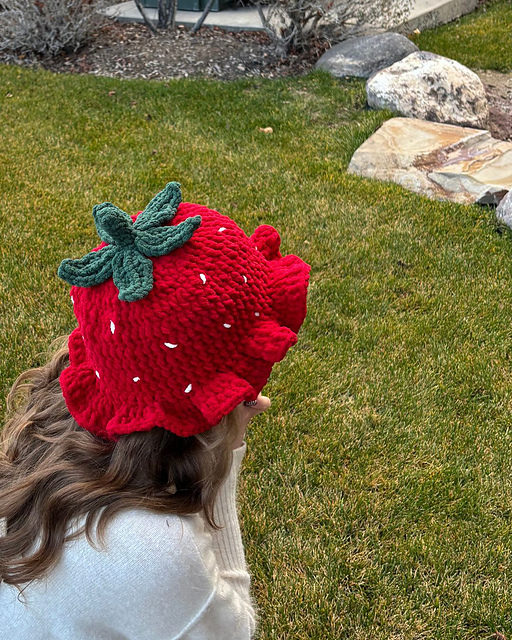 Crochet Strawberry Bucket Hat