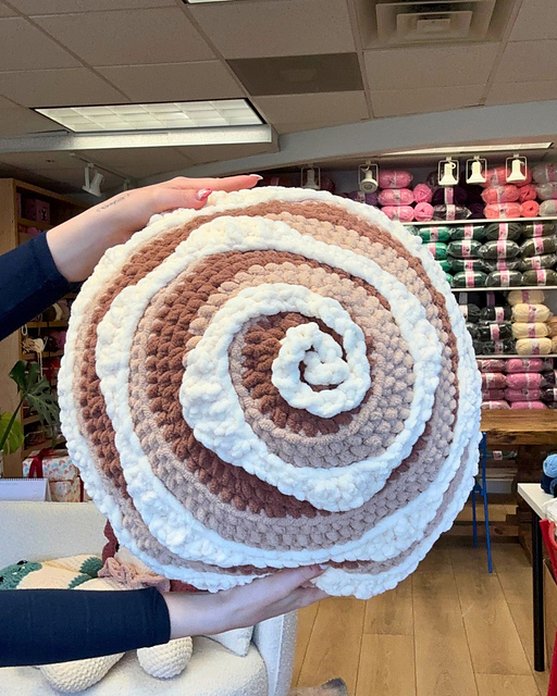 Crochet Cinnamon Roll