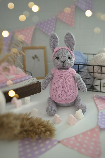 Ravelry: Knitted bunny Tia pattern by Ola Oslopova Ravelry: Knitted bunny Tia pattern by Ola Oslopova