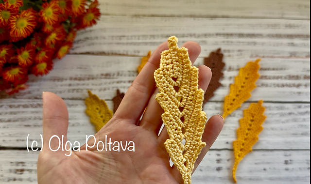 Simple Autumn Leaf