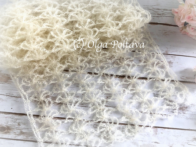 Lacy Treble Shells Scarf