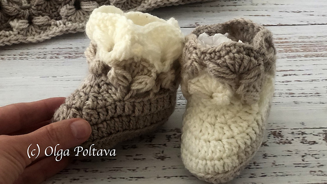Puffy Shells Baby Booties
