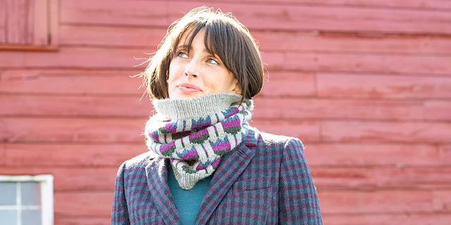 Tulip Fever Cowl