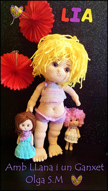 Lia y sus muñecas.