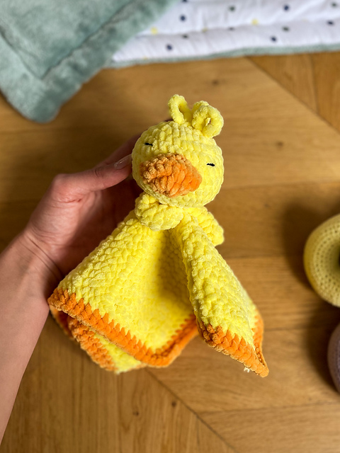 Ravelry: Duck Lovey pattern by Pavlina Svarcova