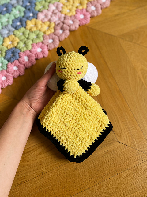 Bee Lovey