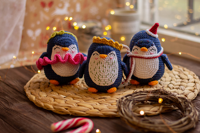 Christmas penguins toy