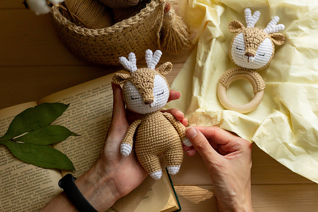 Deer toy