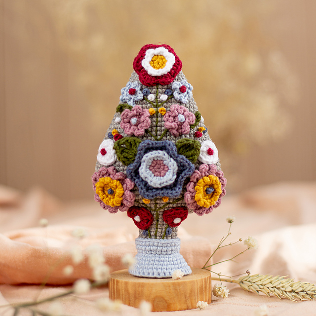 Ravelry: Flowering tree pattern by Olya Samoseienko