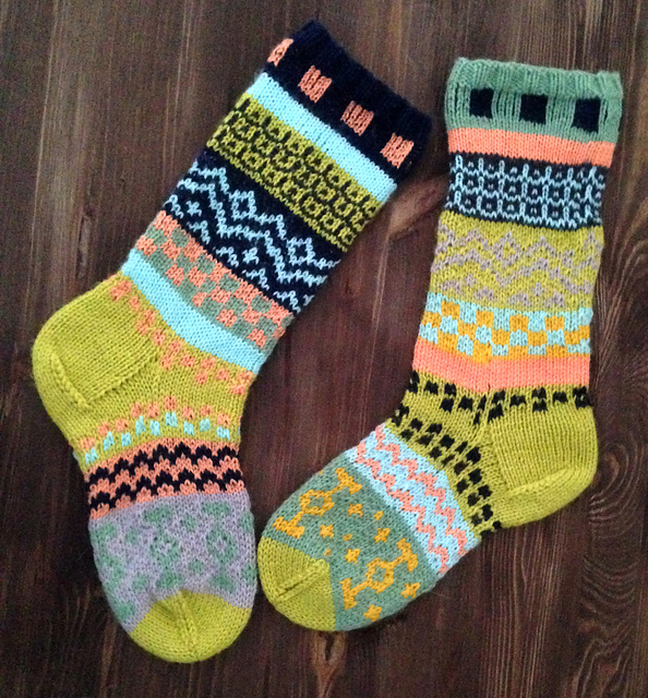 Color Bomb Socks