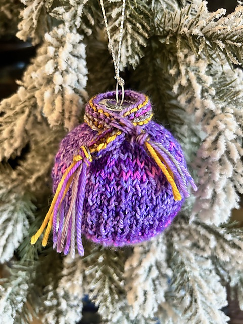 Only Bauble 3: Oliver