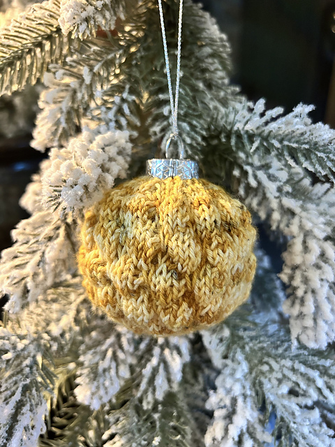Only Bauble 9: Poppy