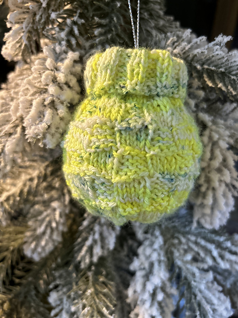 Only Bauble 11: Cinda