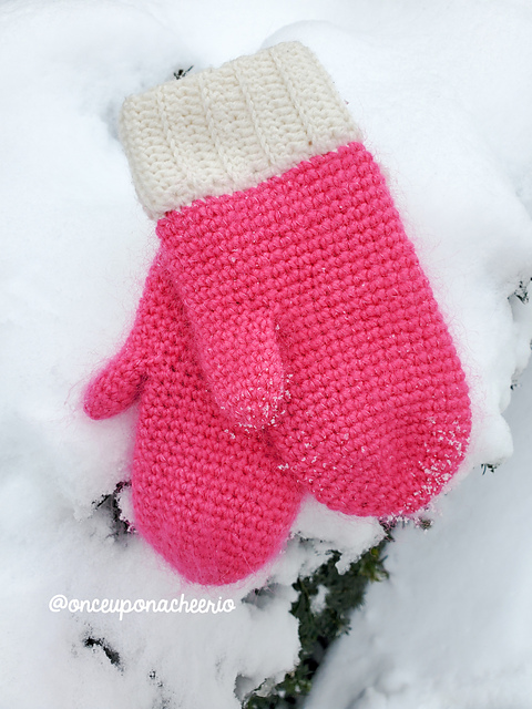 Fuzzy and Simple Crochet Mittens