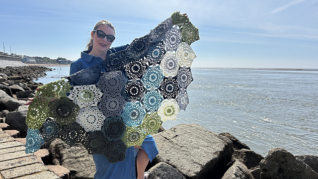 Onyx Shawl