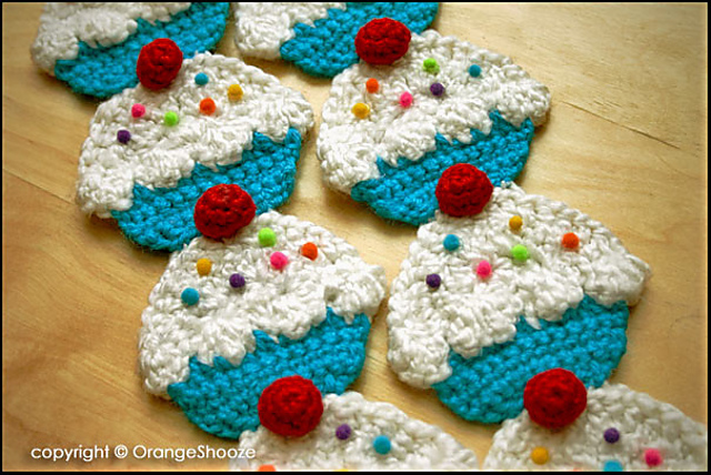 Cupcake Scarf