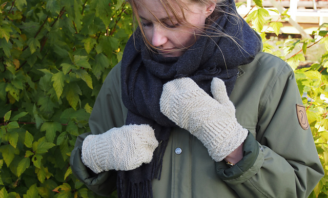 Roma Mittens