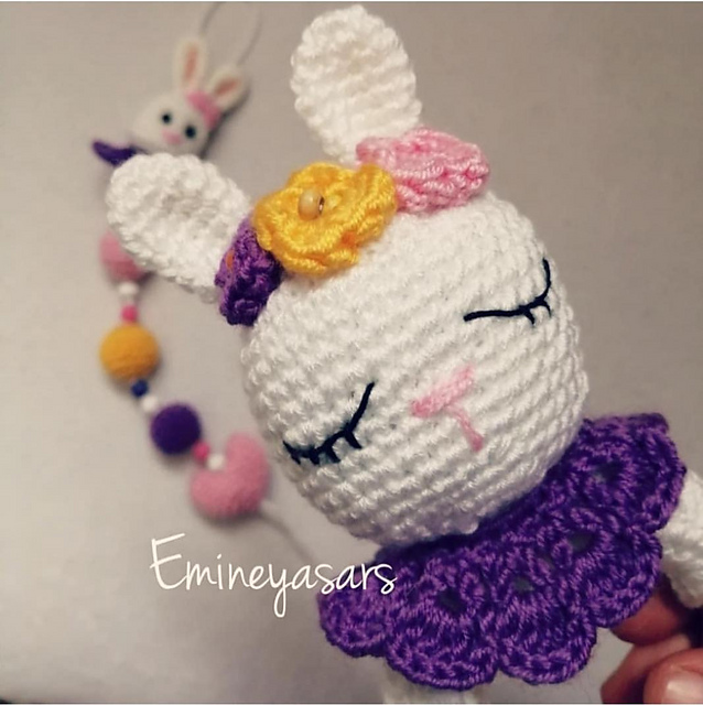 Amigurumi Süslü Tavşan Diş Kaşıyıcı Yapımı