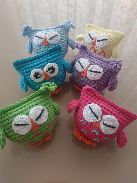Amigurumi Renkli Baykuş Broş Tarifi