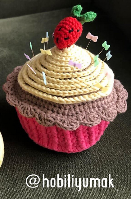 Dev Cupcake İğnelik Yapımı
