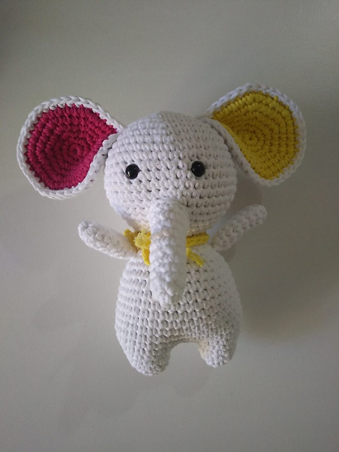 Amigurumi Renkli Kulaklı Fil Yapımı