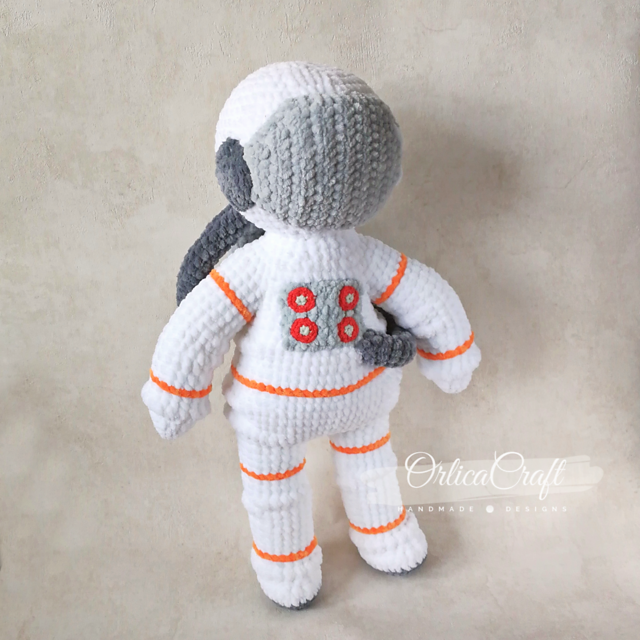 Ravelry: Wojtek the Astronaut pattern by Dominika Kamyszek