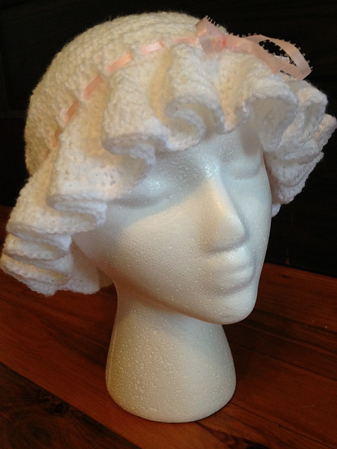 Ruffle Bonnet