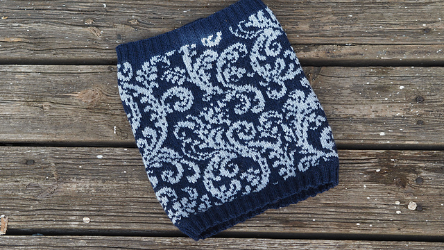 Acanthus cowl