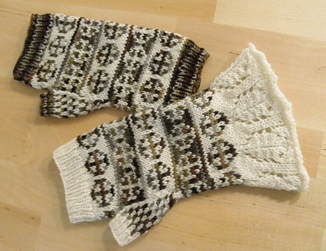 Spinning Wheel Mitts