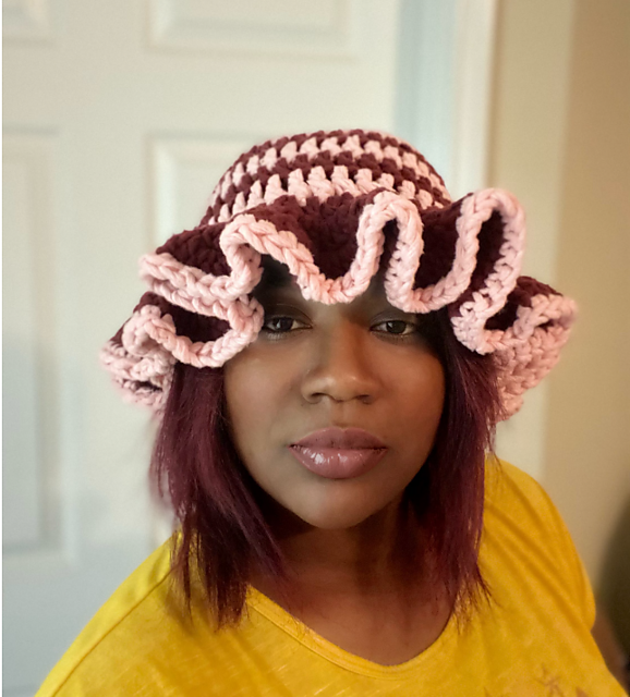 Chunky Plush Ruffle Floppy Hat Ombre